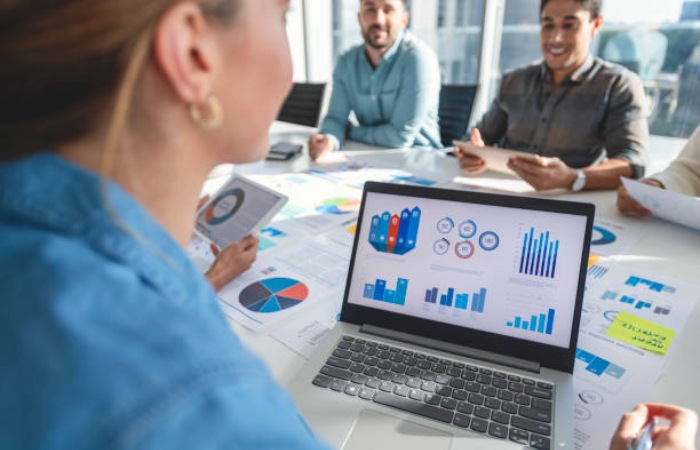 How to conduct competitive market analysis in 6 steps market research 